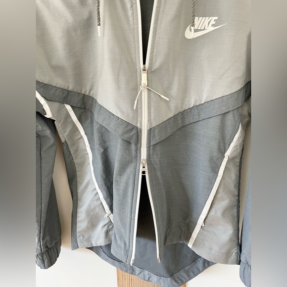 Nike Jacket EUC - Picture 5 of 7